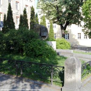 Pomnik Dzieciom Ofiarom Wojny w Prudniku - pomnik dzieciom ofiarom wojny w prudniku 2