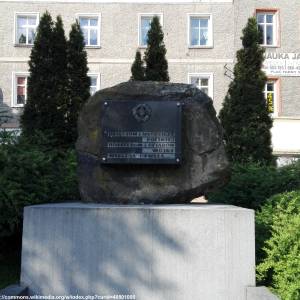 Pomnik Dzieciom Ofiarom Wojny w Prudniku - pomnik dzieciom ofiarom wojny w prudniku 7