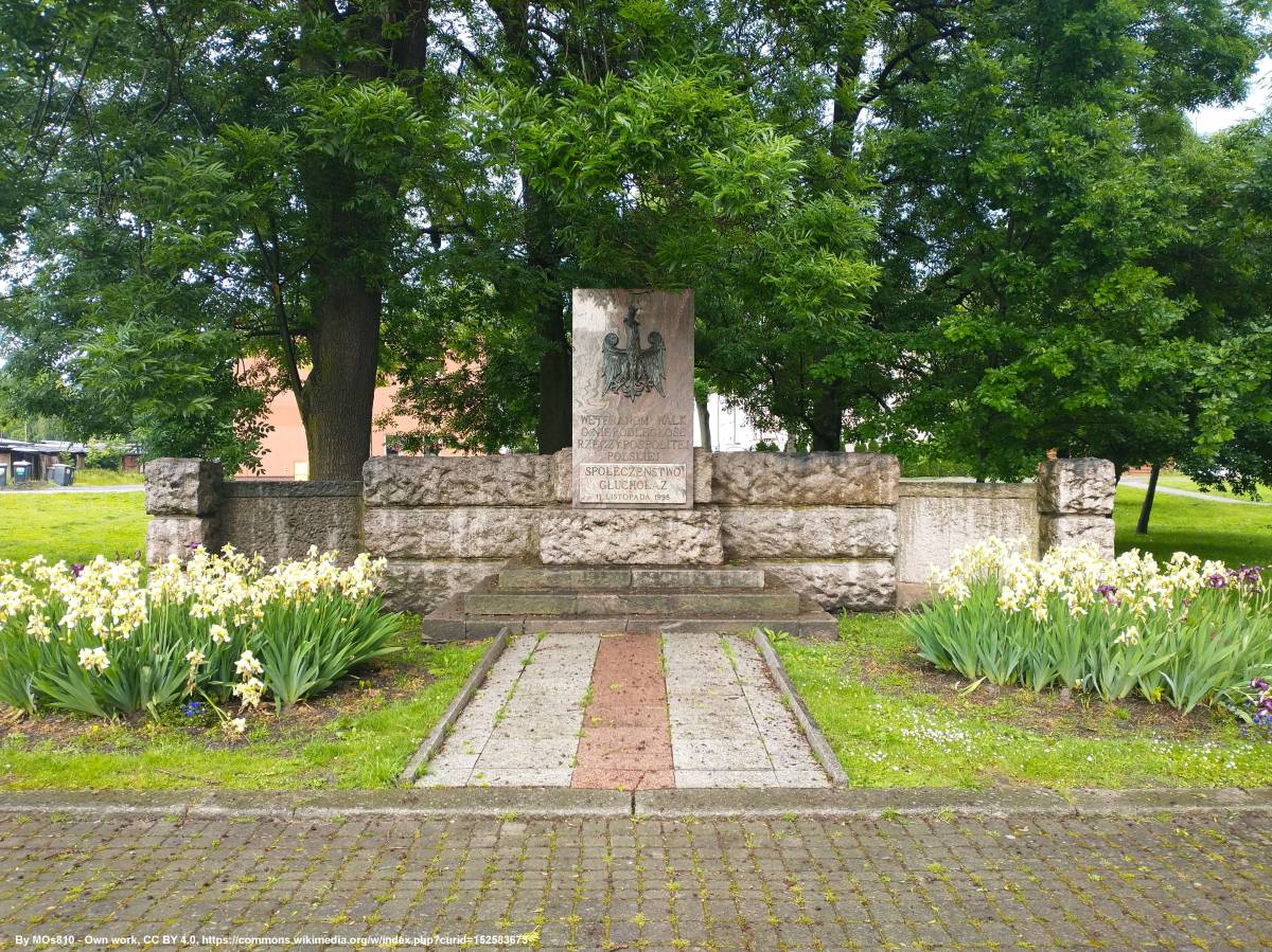 Pomnik Weteranów Walk o Niepodległość w Głuchołazach - pomnik weteranow walk o niepodleglosc w glucholazach