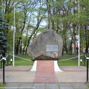 Pomnik Bohaterów obrony Westerplatte w Brzegu - pomnik bohaterow obrony westerplatte w brzegu 3