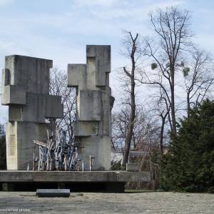 Pomnika Zwycięstwa w Brzegu (zlikwidowany) - pomnika zwyciestwa w brzegu zlikwodowany 6