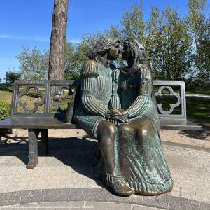 Aleja Róż i Zakochanych w Rewalu - romeo i julia w rewalu