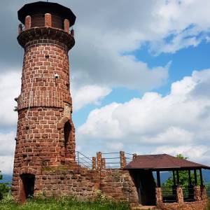 Wieża widokowa na Górze Wszystkich Świętych - wieza widokowa na gorze wszystkich swietych gw