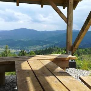 Wieża widokowa na Rachowcu - siedziska pod wieza widokowa na rachowcu