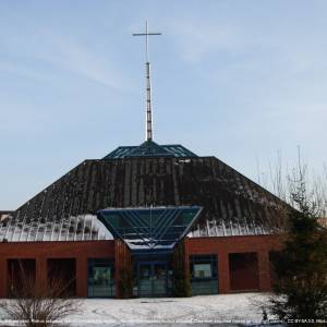 Kościół pw. Matki Bożej Niepokalanej Jutrzenki Wolności w Katowicach - church brynow front entrance