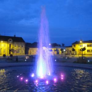 Rynek w Koźminku - rynek noca kozminek