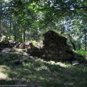 Cerkwisko w Caryńskiem - carynskie ruiny 06