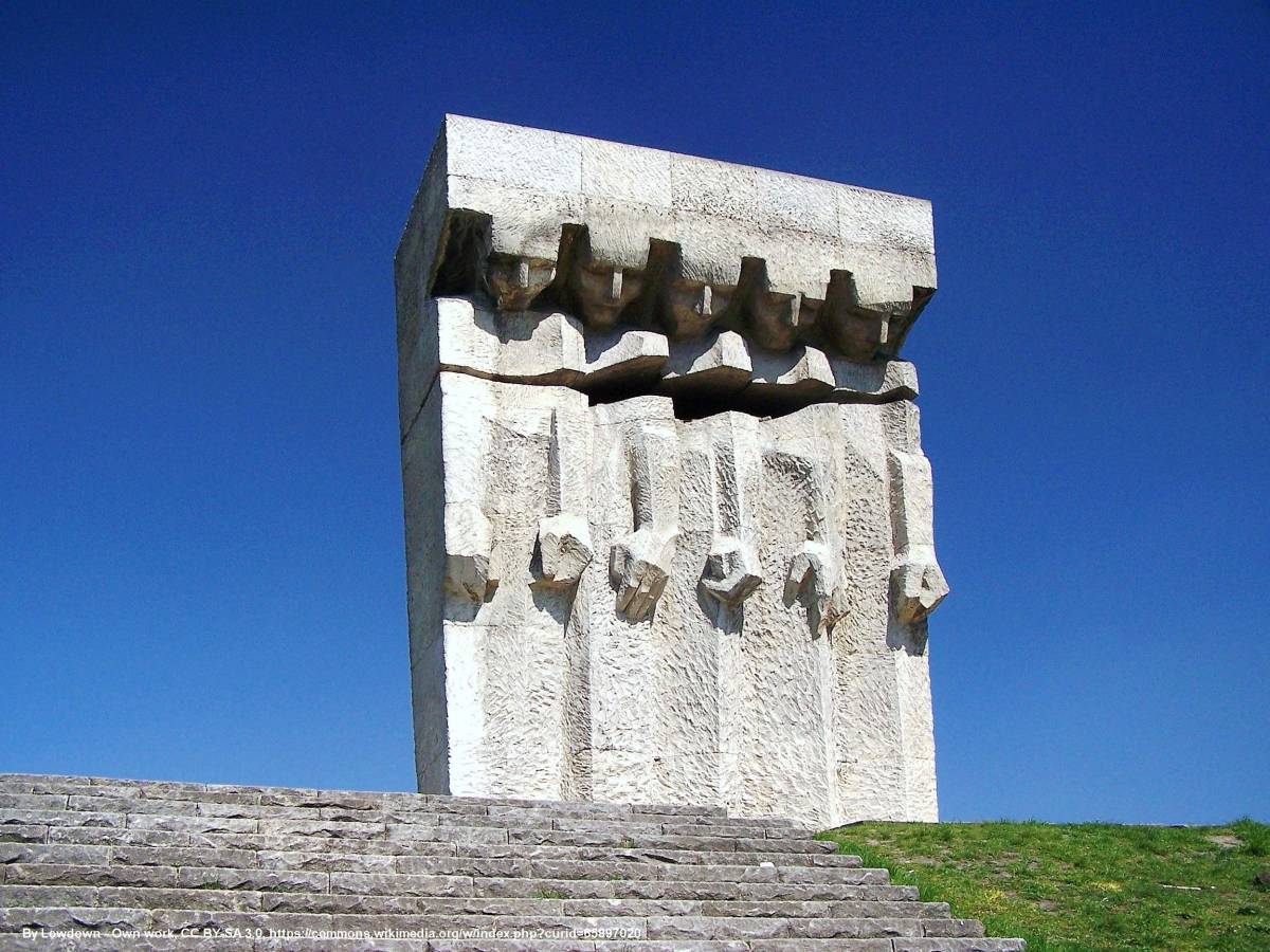 Pomnik Ofiar Faszyzmu w Krakowie - plaszow monument in krakow 2007b