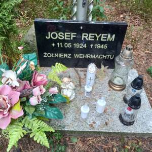 Grób wojenny Josefa Reyem w Bibieli - grob wojenny josefa reyem w bibieli 4