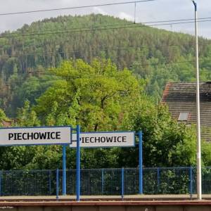 Dworzec kolejowy w Piechowicach - dworzec kolejowy w piechowicach 1