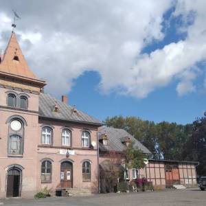 Dworzec kolejowy w Piechowicach - dworzec kolejowy w piechowicach 4