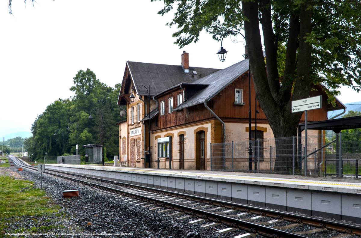 Stacja kolejowa w Miłkowie - stacja kolejowa w milkowie 2