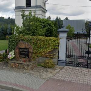 Głaz upamiętniający Jana Pawła II w Zagórzu - glaz upamietniajacy jana pawla ii w zagorzu
