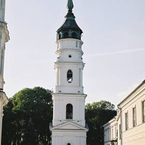 Dzwonnica przy bazylice Narodzenia Najświętszej Maryi Panny w Chełmie - chelm dzwonnica