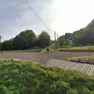 Kościół pw. Miłosierdzia Bożego w Przesiece - parking przy kosciele w przesiece 1