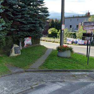 Kamień upamiętniający 700-lecie miejscowości w Ścięgnach - kamien upamietniajacy 700 lecie miejscowosci w sciegnach 3