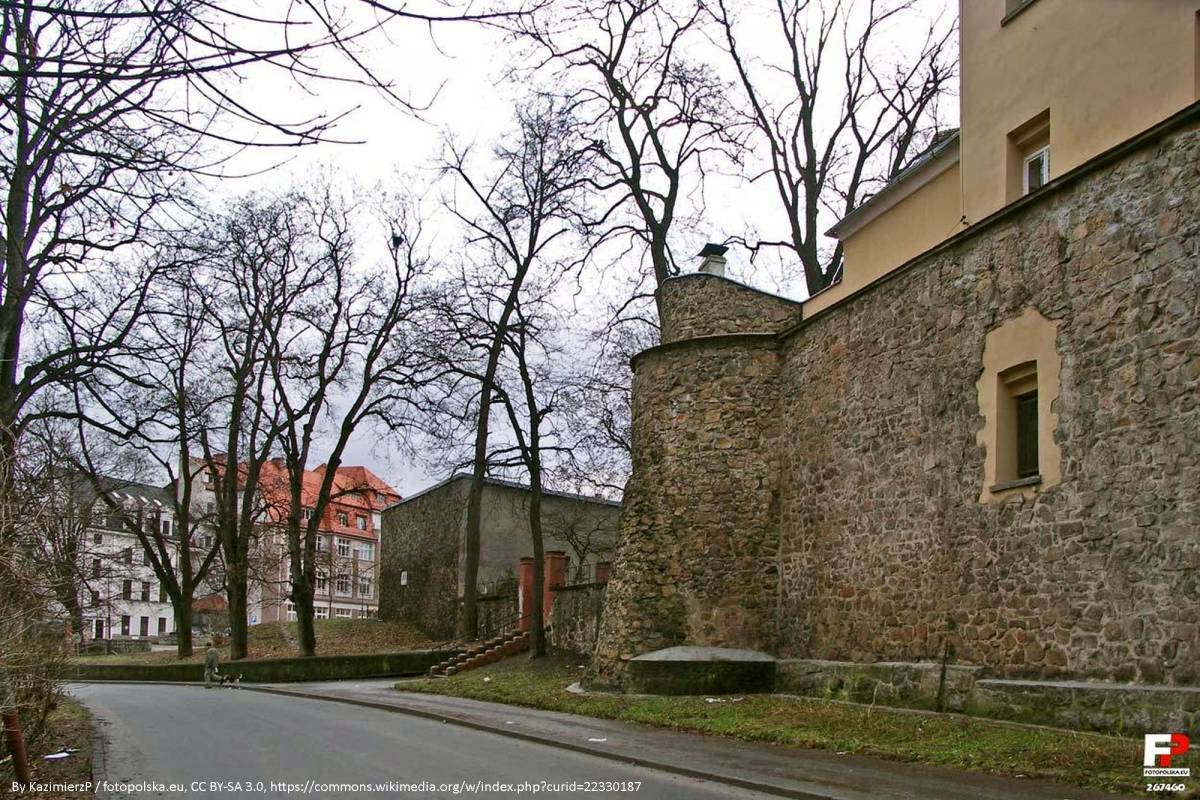 Mury obronne w Jeleniej Górze - mury obronne w jeleniej gorze 2