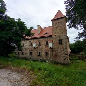 Dwór Czarne w Jeleniej Górze - dwor czarne w jeleniej gorze w 2024 roku 14