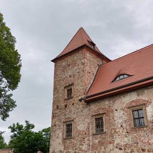 Dwór Czarne w Jeleniej Górze - dwor czarne w jeleniej gorze w 2024 roku 6