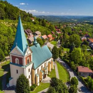Kościół pw. Narodzenia św. Jana Chrzciciela w Lanckoronie - murowany kosciol narodzenia sw jana chrzciciela lanckorona