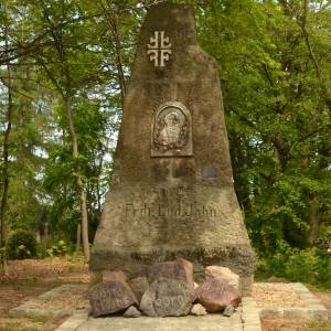 Pomnik Friedricha Ludwiga Jahna w Białej - pomnik friedricha ludwiga jahna w bialej 3