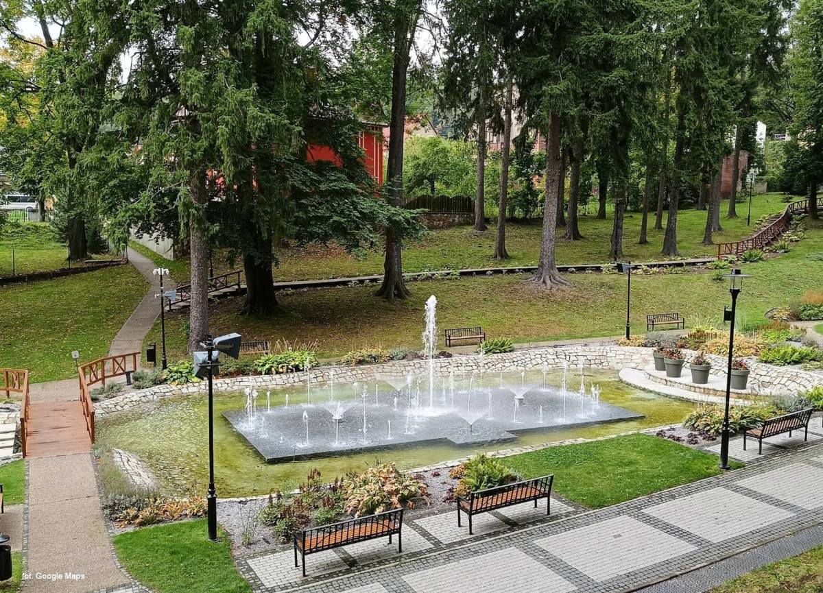 Fontanna multimedialna w Jedlinie-Zdroju - fontanna multimedialna w jedlinie zdroju8