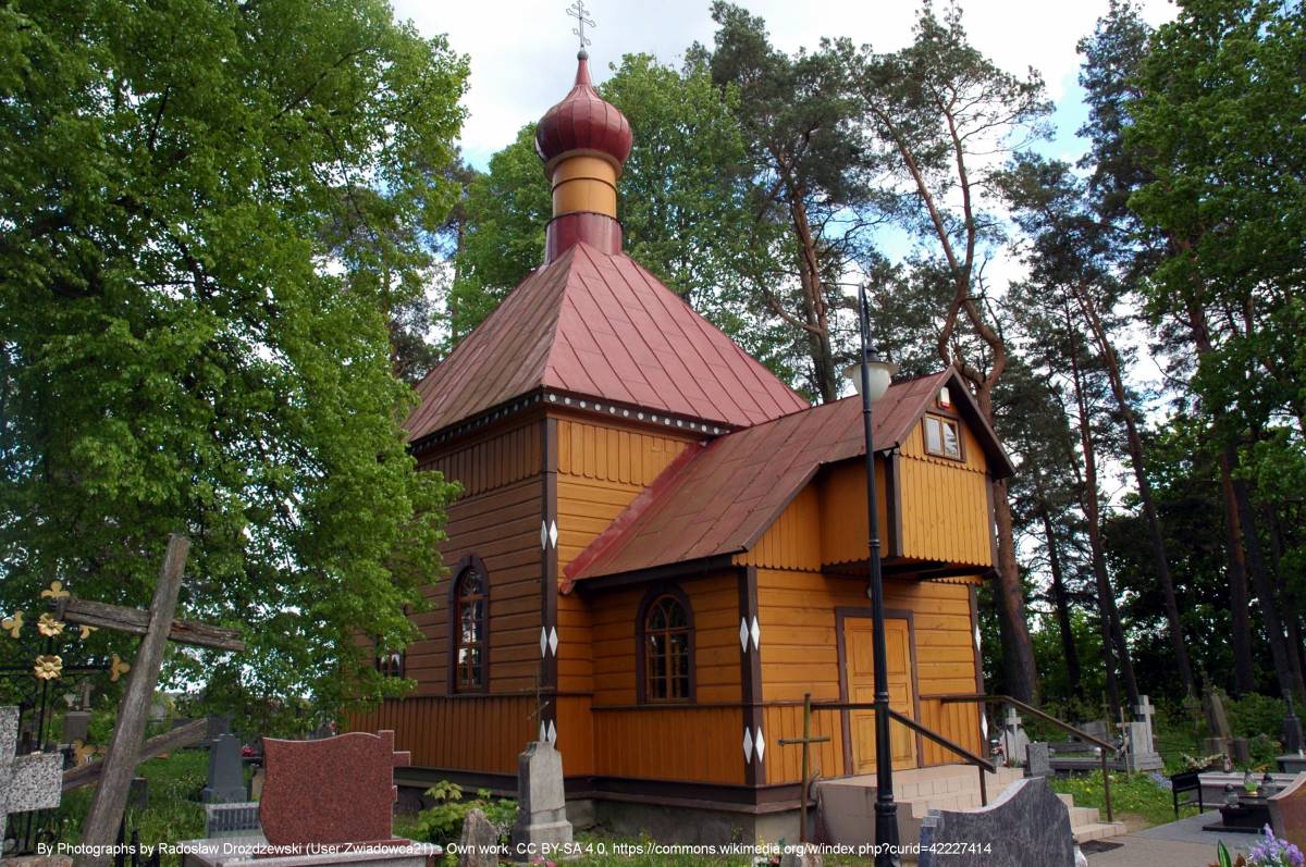 Cerkiew cmentarna Świętych Cyryla i Metodego w Białowieży - bialowieza cerkiew cmentarna 2015 05 17 15 57 40