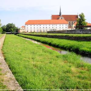 Kamieniec Ząbkowicki - zespół architektoniczno-krajobrazowy - kamieniec zabkowicki klasztor skrzydlo 1680