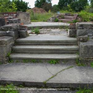 Ruiny zamku w Kostrzynie nad Odrą - kustrin treppe schlosshof