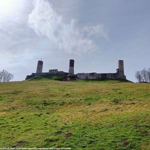 Góra Zamkowa (360 m n.p.m.) - checiny zamek 01