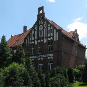 Dom Świętego Józefa w Dąbrówce Wielkiej (Piekary Śląskie) - dom swietego jozefa w dabrowce wielkiej piekary slaskie