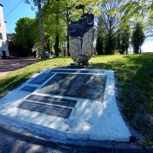 Tablice pamięci Bobrowczan - ofiar działań wojennych - tablice pamieci bobrowczan ofiar dzialan wojennych 8