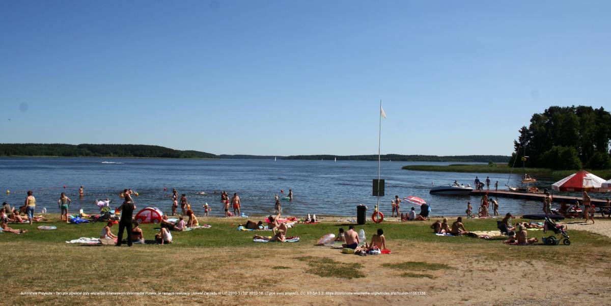 Plaża w Małych Swornegaciach - male swornegacie jezioro charzykowskie 03 07 10 p