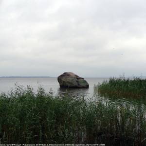 Głaz Królewski nad Zalewem Kamieńskim - glaz krolewski nad zalewem kamienskim 1