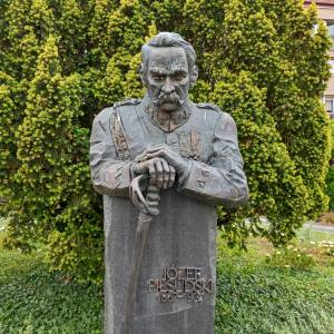Pomnik Józefa Piłsudskiego w Kamieniu Pomorskim - pomnik jozefa pilsudskiego w kamieniu pomorskim 4