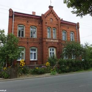 Budynek z czerwonej cegły w Słońsku - budynek z czerwonej cegly w slonsku 7