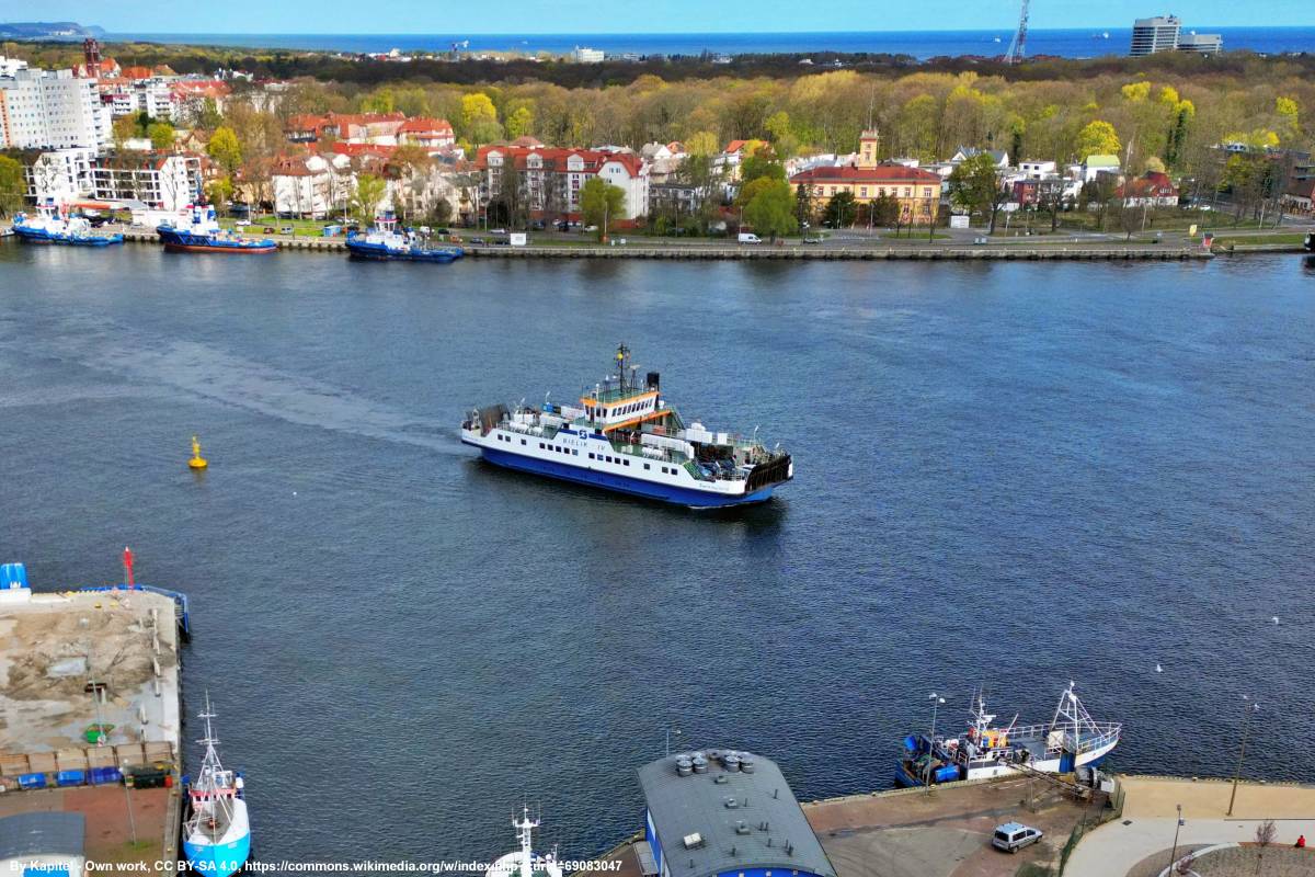 Przeprawa promowa Świnoujście - Warszów - prom bielik iv na swinie