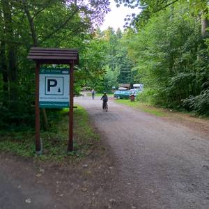 Parking leśny przy plaży Świętouść - parking przy plazy swietousc 2