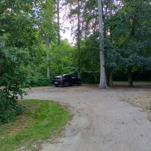 Parking leśny przy plaży Świętouść - parking przy plazy swietousc 9