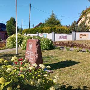 Pomnik żołnierzy Wojska Polskiego i pierwszych osadników w Kołczewie - pomnik zolnierzy wojska polskiego i pierwszych osadnikow w kolczewie 14
