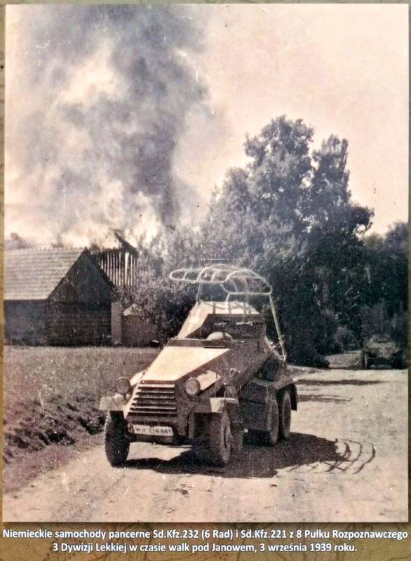 Niemieckie samochody pancerne Sd.Kfz.232 (6 Rad) i Sd.Kfz.221 z 8 Pułku Rozpoznawzego 3 Dywizji Lekkiej w czasie walk pod Janowem, 3 września 1939 roku.
