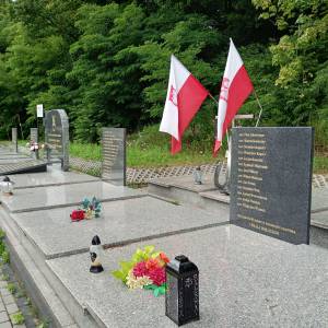 Bitwa pod Janowem (3-4.09.1939) - grob zbiorowy wojenny zolnierzy wojska polskiego w zlotym potoku 25