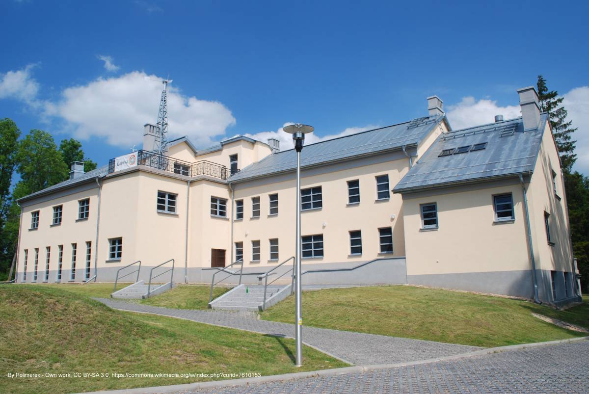 Szlak Śladami Lityńskiego - stary folwark muzeum wigier back right