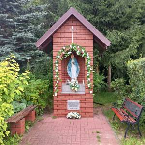 Kapliczka Matki Boskiej Niepokalanej Poczętej w Łysakowie - kapliczka matki boskiej niepokalanej poczetej w lysakowie 6