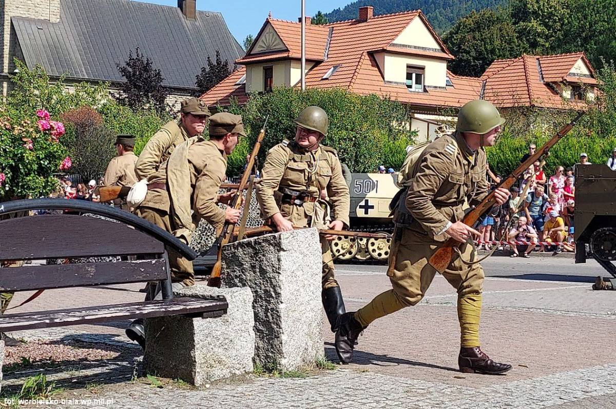 Rekonstrukcja Historie Frontowe w Porąbce - rekonstrukcja historie frontowe w porabce 11