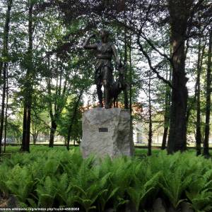 Pomnik Bogini Diany w Prudniku - prudnik pomnik diany 04