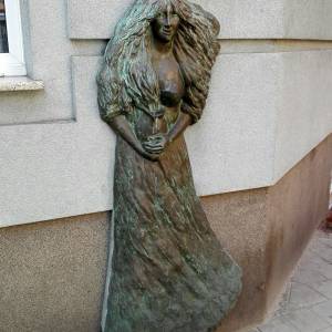 Pomnik Chłopaka i Dziewczyny w Prudniku - pomnik chlopaka i dziewczyny w prudniku 2