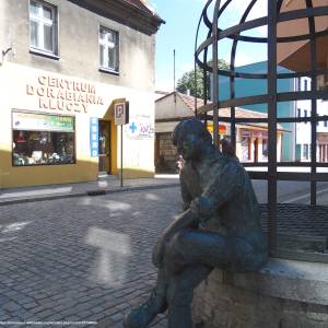 Pomnik Chłopaka i Dziewczyny w Prudniku - pomnik chlopaka i dziewczyny w prudniku 6
