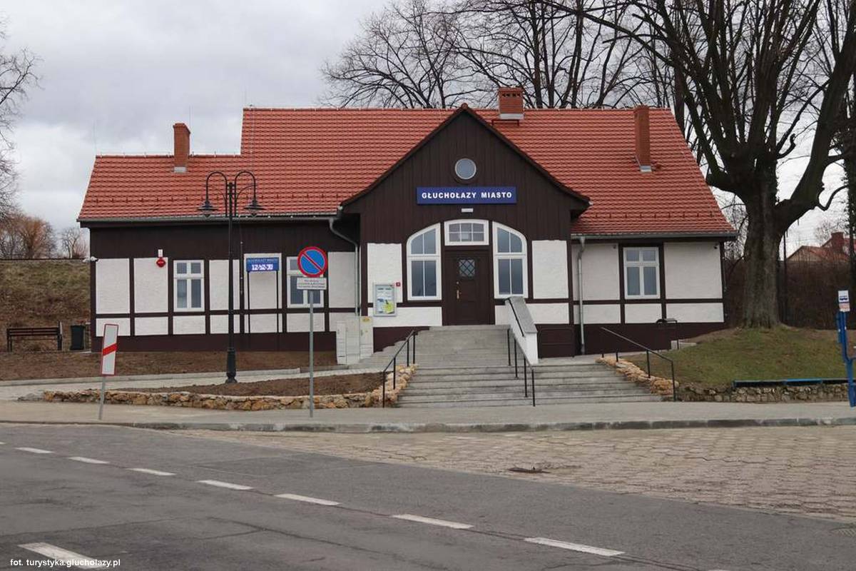 Budynek dworca Głuchołazy Miasto - budynek dworca glucholazy miasto 7