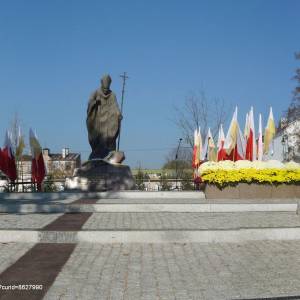 Pomnik Jana Pawła II w Suwałkach - suwalki pomnik jp ii